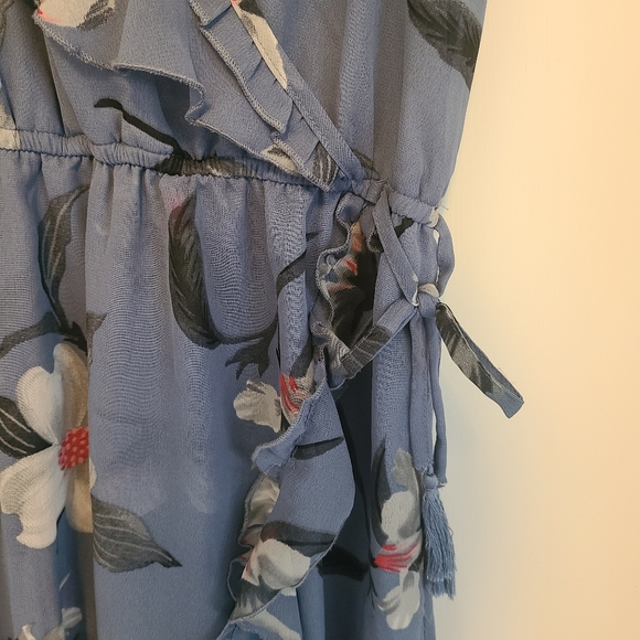 Hint of Blush Long Maxi Flutter Dress Size Large Magnolia Floral Blue High Low - Picture 6 of 16